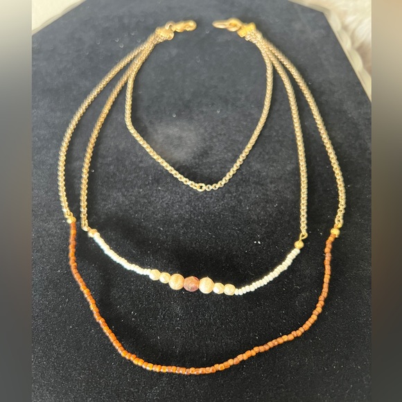 Beautiful 3 Strand Layered Necklace Brown Beading & Antique Brass Tone Chain - Picture 2 of 5